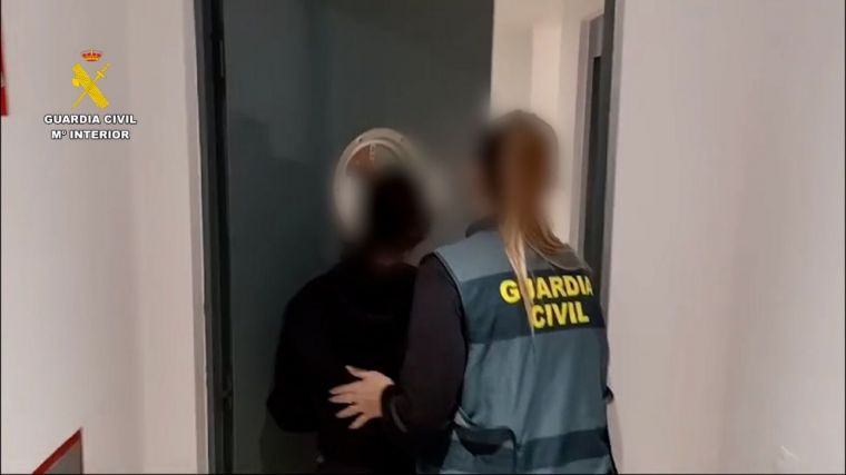 Guardia Civil: 'Vendida' una niña de 12 años para casarse en Granada