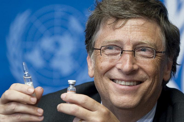 Bill Gates está invirtiendo millones para reducir los animales y forzar a la gente a comer alimentos sintéticos