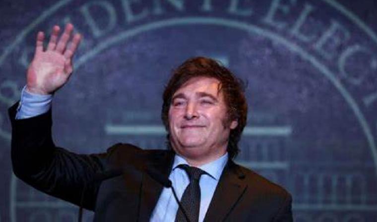 Javier Milei prepara una “Ley Ómnibus” para derogar más de 500 leyes