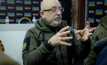 El exministro de Defensa de Kiev robó mil millones de dólares y luego huyó del país