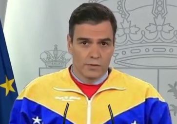 Caricatura de Pedro Sánchez con el chándal y la voz de Nicolás Maduro