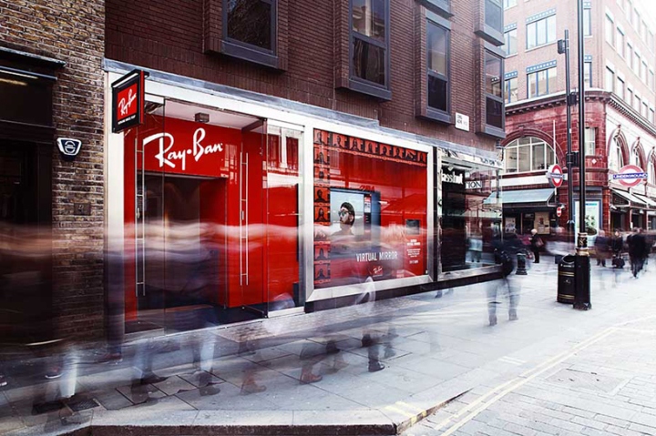 Fabricante de las gafas marca Ray-Ban demandado por inflar los precios al 1.000%