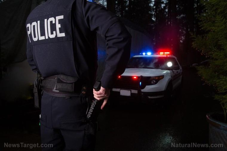 Policía de Dearborn Heights lanza parche en árabe y genera controversia cultural