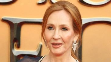 J.K. Rowling critica a actores de 'Harry Potter' por apoyar a la comunidad trans