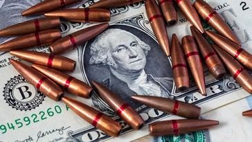 EE.UU. destina $921 mil millones a defensa, más que los ocho países siguientes juntos