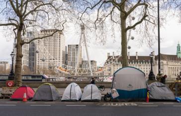 Migrantes en Londres alcanza niveles récord: 4.068 personas durmiendo a la intemperie