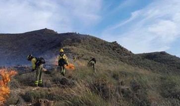 Incendio en Huércal de Almería activa preemergencia del Plan Infoca