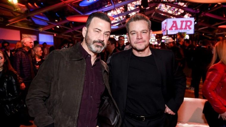 Matt Damon casi se asfixia en cena con Jimmy Kimmel