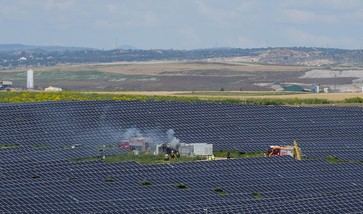 Incendio en planta fotovoltaica de Salteras deja un herido
