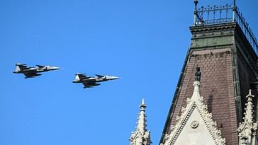Cazas húngaros interceptan vuelo israelí tras pérdida de comunicación