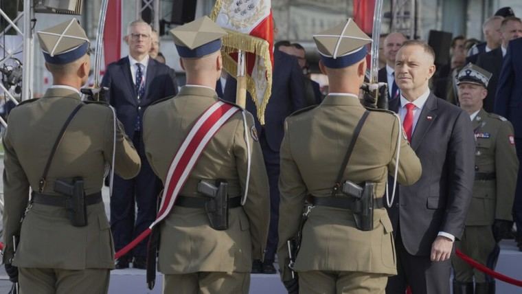 Polonia se propone ser una potencia militar en Europa