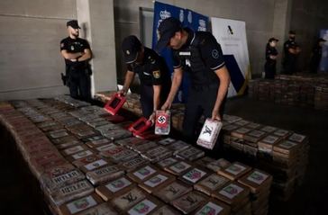 España incauta el alijo más grande de cocaína en su historia, procedente de Ecuador