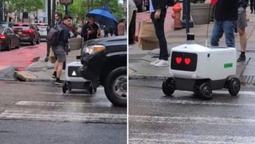 Robot repartidor se 'enamora' tras ser golpeado por un coche en Philadelphia