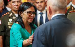 Trump opta por Delcy Rodríguez como presidenta interina de Venezuela en lugar de Machado