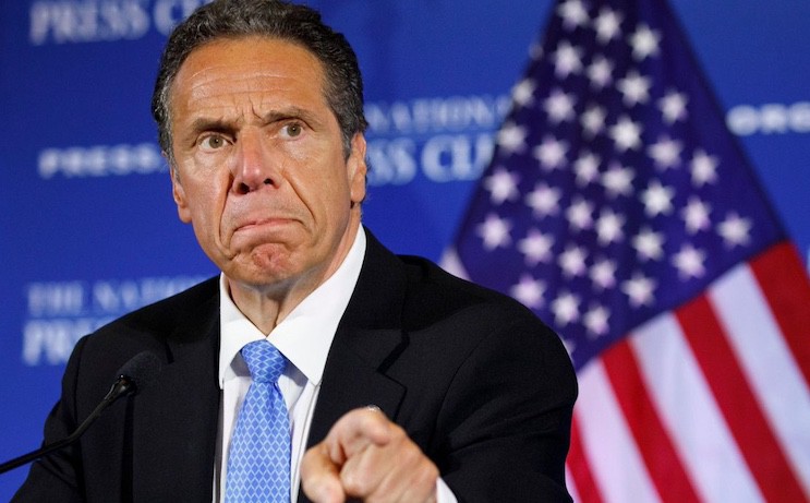 Cuomo bajo investigación penal por decisiones durante la pandemia
