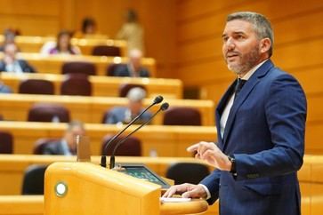 Luengo critica a Aagesen por invertir en Marruecos en lugar de en España