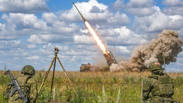 Rusia ataca objetivos clave y bases de mercenarios en Ucrania