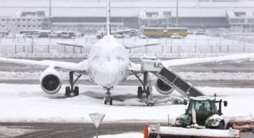 Una tormenta de nieve en Múnich cancela vuelos hacia conferencia sobre calentamiento global