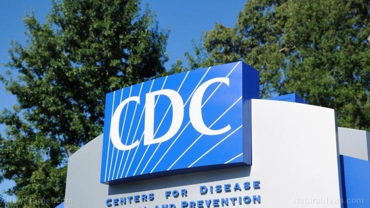 Estudio revela que CDC y FDA ocultaron peligros de las vacunas COVID mientras aumentaban las lesiones