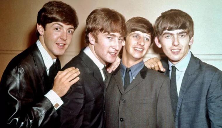 La 'última canción' de The Beatles que reconstruye la voz de John Lennon