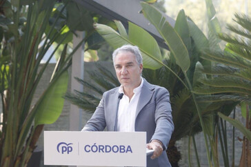 Bendodo acusa al Gobierno de subir impuestos y no frenar el encarecimiento de la vida familiar