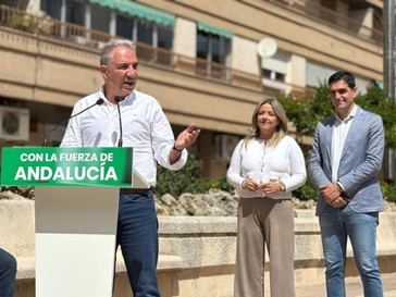 Bendodo alerta a Sánchez sobre la crisis en Ceuta y rechaza su gestión migratoria