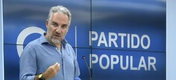 Bendodo acusa a Sánchez de encubrir corrupción en el PSOE y proteger a Ábalos