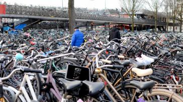 Holanda toma medidas contra los ciclistas que aparcan indebidamente