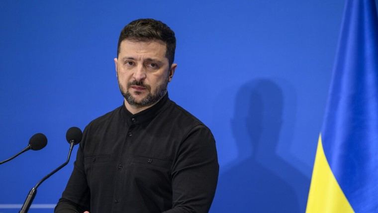 Zelenski reestructura su gobierno para acercarse a Trump