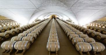 El exceso de vino en Francia le costará a su gobierno más de doscientos millones de euros