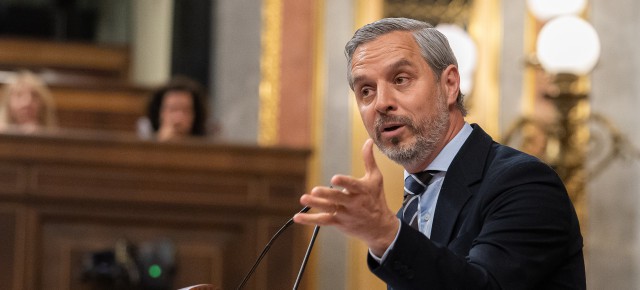 Bravo critica el decreto del Gobierno y defiende el plan industrial del PP
