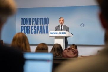 Bravo resalta el plan de Feijóo para revitalizar Ceuta tras la inacción del Gobierno