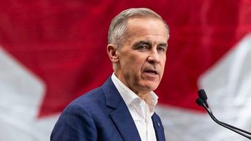 Gobierno canadiense otorga en silencio contratos de $400 millones a Pfizer y Moderna mientras ciudadanos heridos claman por justicia