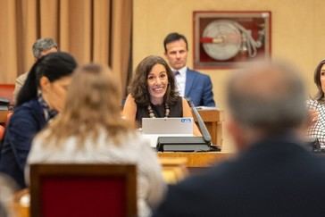 Carballedo urge al Defensor del Pueblo a actuar ante la crisis democrática y la regularización masiva