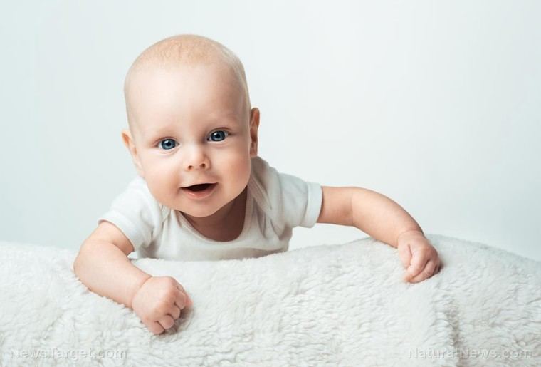 Niños expuestos a químicos tóxicos en colchones durante el sueño, advierte estudio