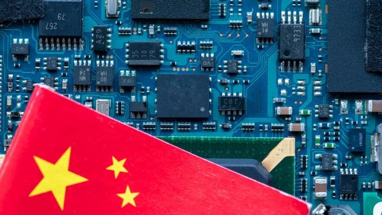 China planea triplicar su producción de chips de IA ante restricciones de EE.UU