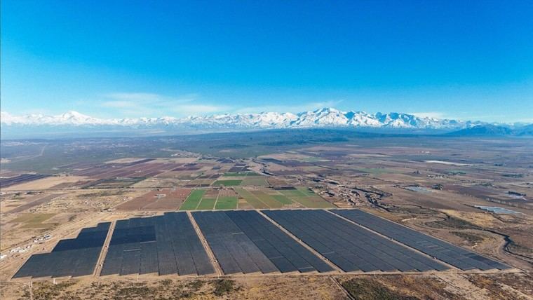 China otorga crédito en yuanes a empresa argentina de energía renovable