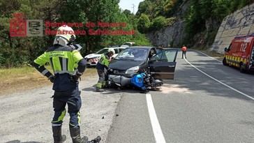Accidente en Esteribar deja cinco heridos tras colisión entre coche y motocicleta