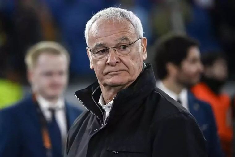 Ranieri se queda en la Roma y rechaza dirigir a Italia