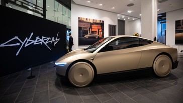 Tesla se ve afectada por aranceles de Trump y suspende producción de nuevos modelos