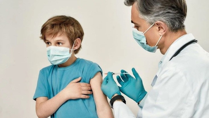 Estudio revela un aumento del 23% en VAIDS entre niños vacunados contra COVID-19