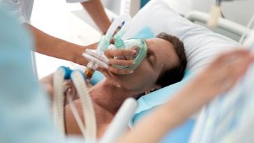 COVID-19 ya no está entre las 10 principales causas de muerte en EE. UU