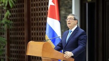 Cuba critica nuevas sanciones de EE.UU. y defiende su economía
