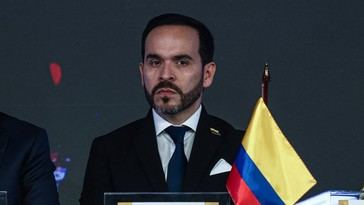 De la Espriella denuncia intento de golpe de Estado por parte de Petro y Cepeda