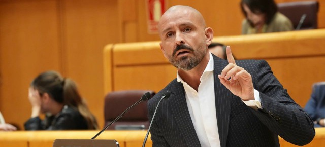 De los Santos critica a Alegría por ignorar sus responsabilidades en favor de Sánchez