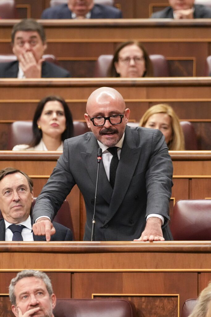 De los Santos exige la dimisión de Marlaska tras denuncia de violación en la policía