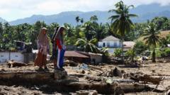 Más de 500 muertos y cientos desaparecidos tras inundaciones en Indonesia