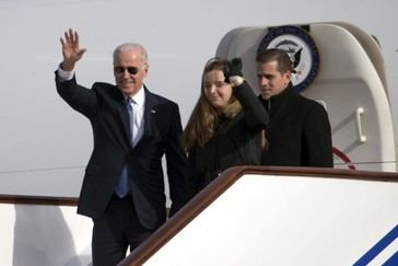 Ucrania planeó desviar fondos de ayuda estadounidense para beneficiar la campaña de Biden