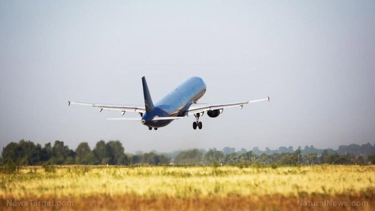 Cierre gubernamental demócrata provoca retrasos en vuelos y crisis en seguridad aérea