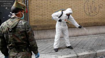 Rociar las calles con desinfectante es dañino, advierte la Organización Mundial de la Salud desde Ginebra